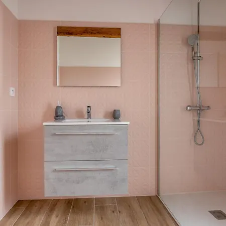 L'oasis à Bulles, Climatisé Casa vacanze *